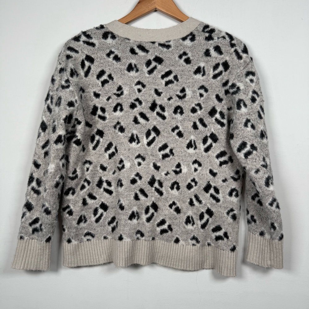 Retrology Animal Print Cardigan Sweater, Size L, Great Condition! - Picture 5 of 11